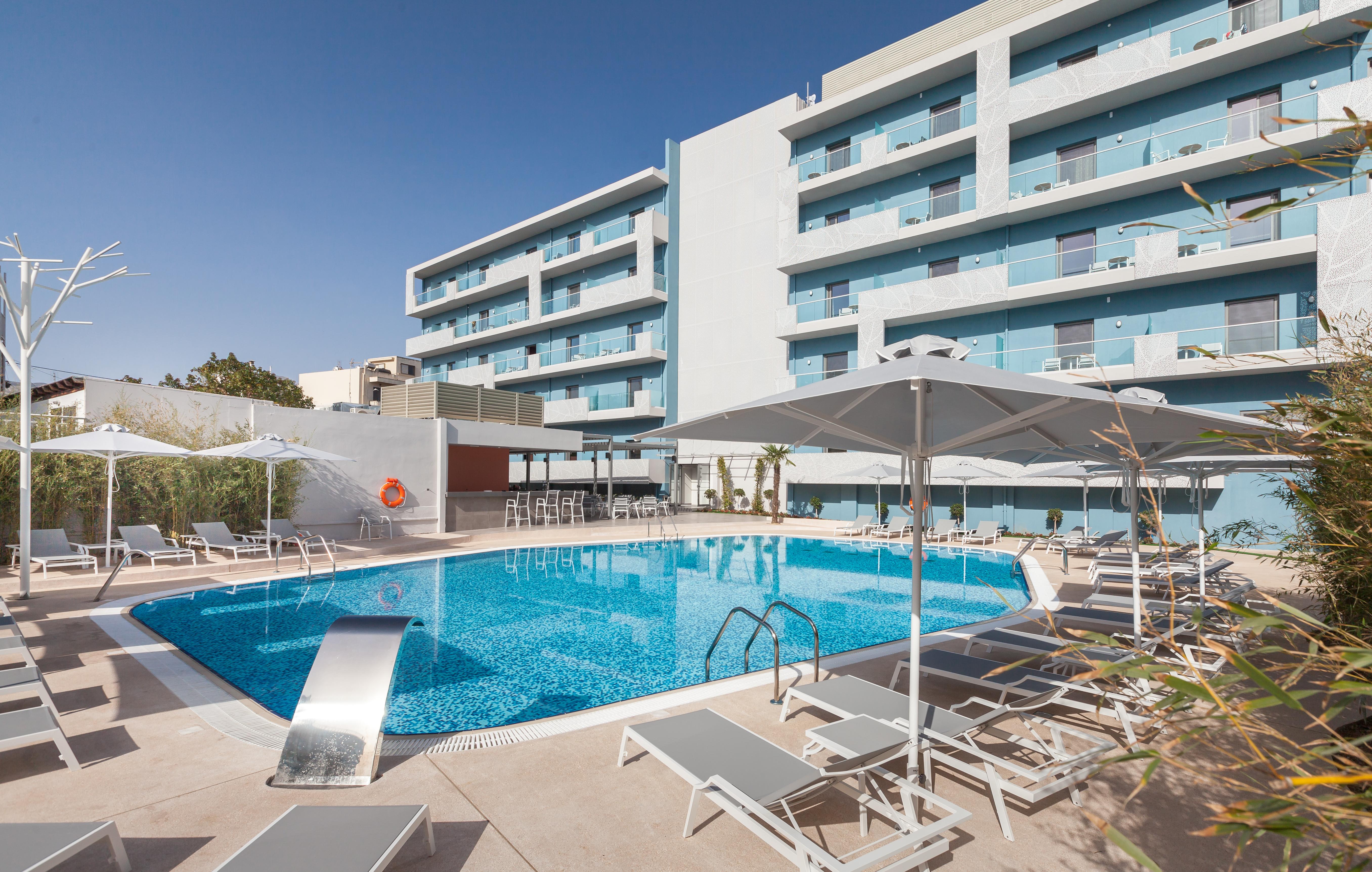 Blue Lagoon Hotel 4*